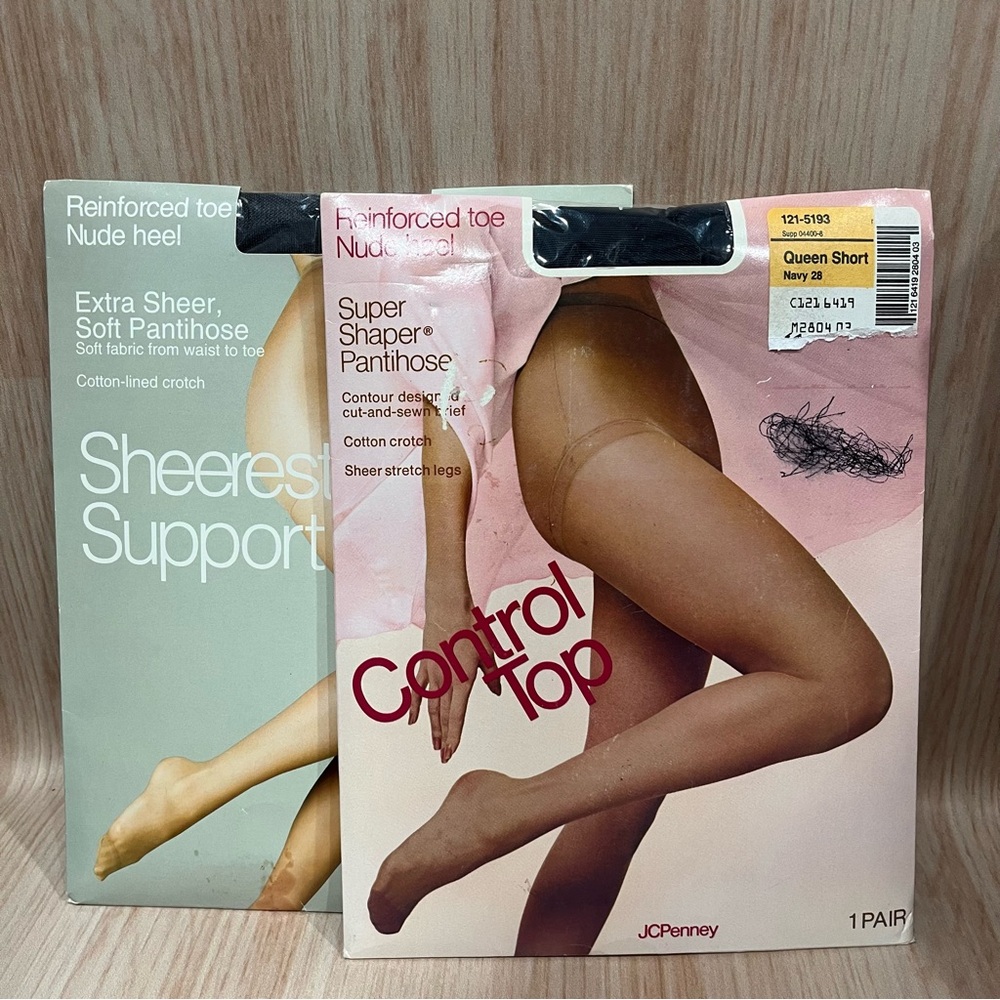 J.C. Penney VintagePantyhose. Size Queen Short. Navy & Off Black